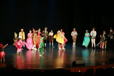 Apresentações dos grupos de Pássaros e Bichos juninos vão até domingo (3), no Teatro Margarida Schivasappa