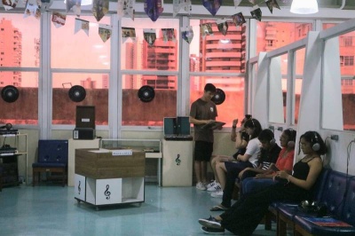 Em homenagem a Maria Bethânia, Biblioteca Arthur Vianna promove 1º edição do projeto “Audição em Vinil”*