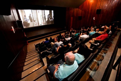 Filme 'Entrevista com o Demônio' ganha sessões extras no Cine Líbero Luxardo