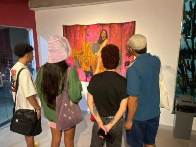 notícia: Abertura da exposição “Trans Amazônica” reúne público e celebra dez anos de trajetória artística de Rafaela Moreira