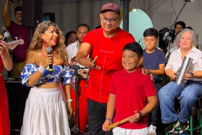 Show do Projeto Pará Caribe uniu mestre e alunos em concerto na Casa da Linguagem